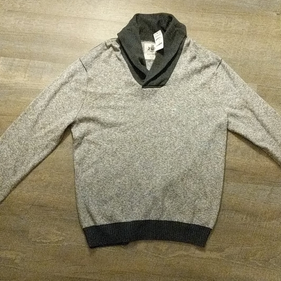 Sweater - Picture 2 of 2